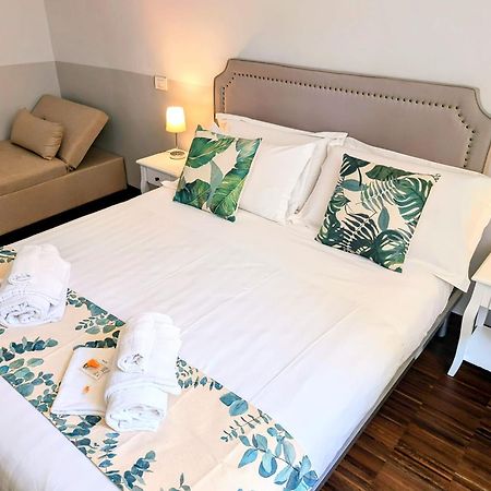 Dm69 - Termini Monti Crossroads Hotel Рим Екстериор снимка