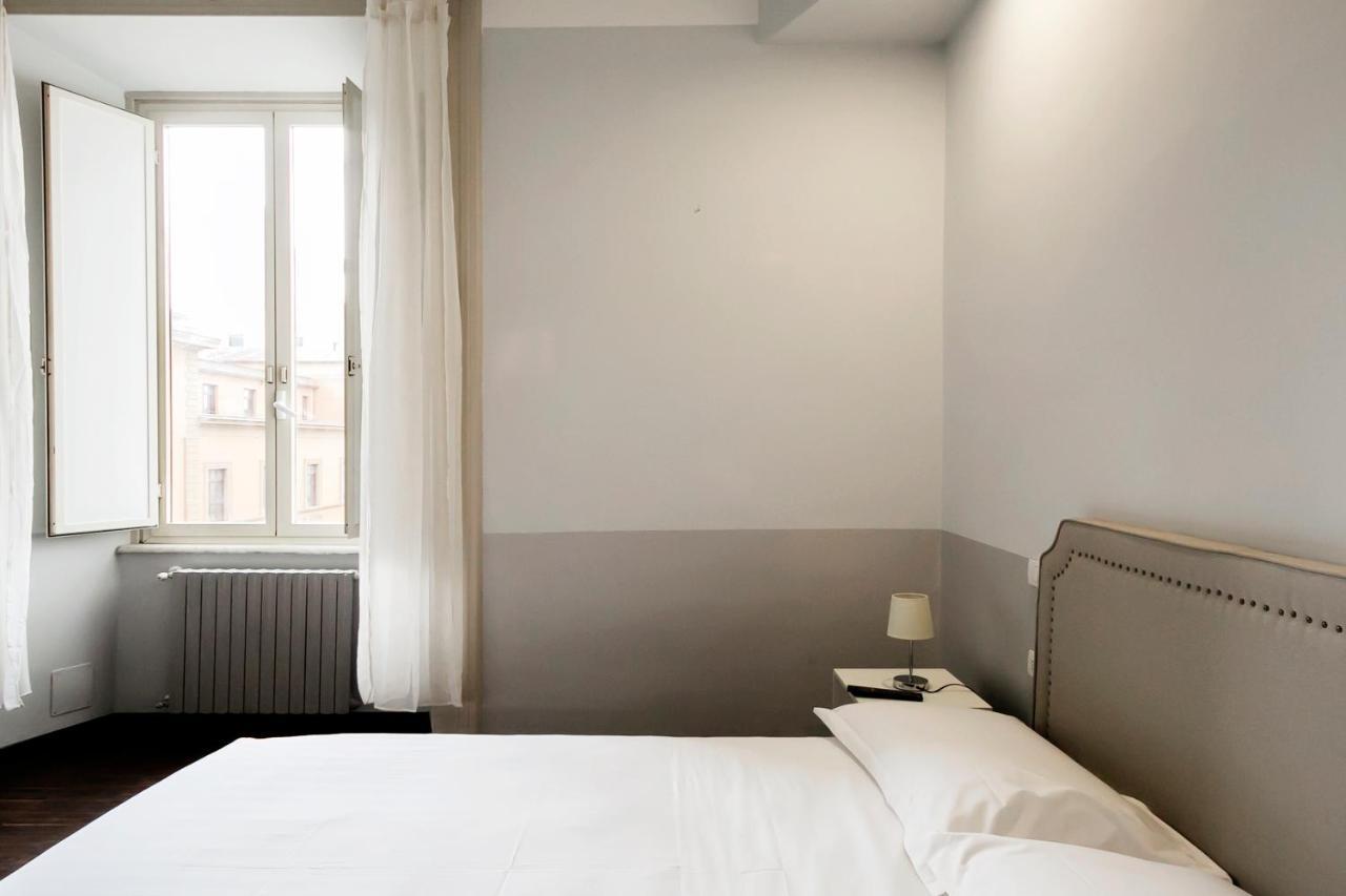 Dm69 - Termini Monti Crossroads Hotel Рим Екстериор снимка