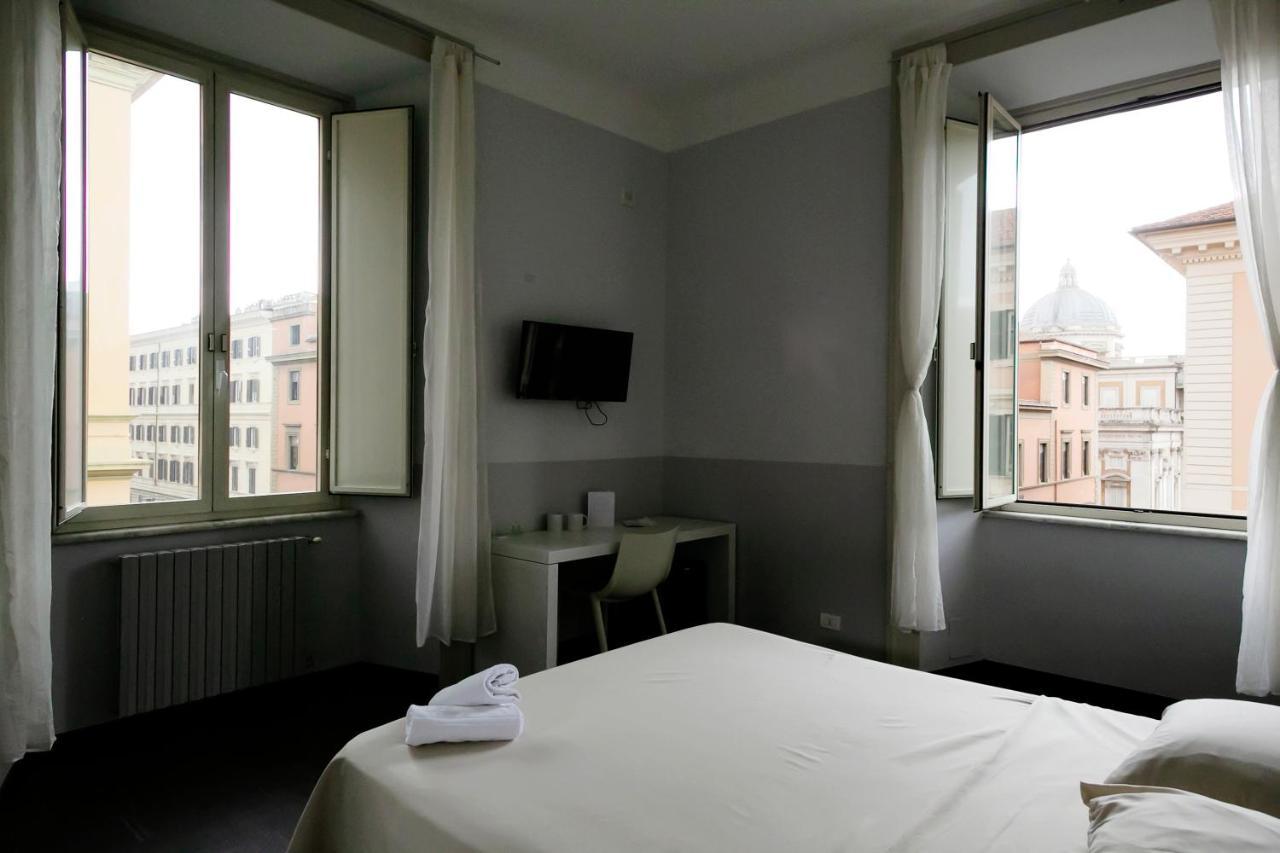 Dm69 - Termini Monti Crossroads Hotel Рим Екстериор снимка