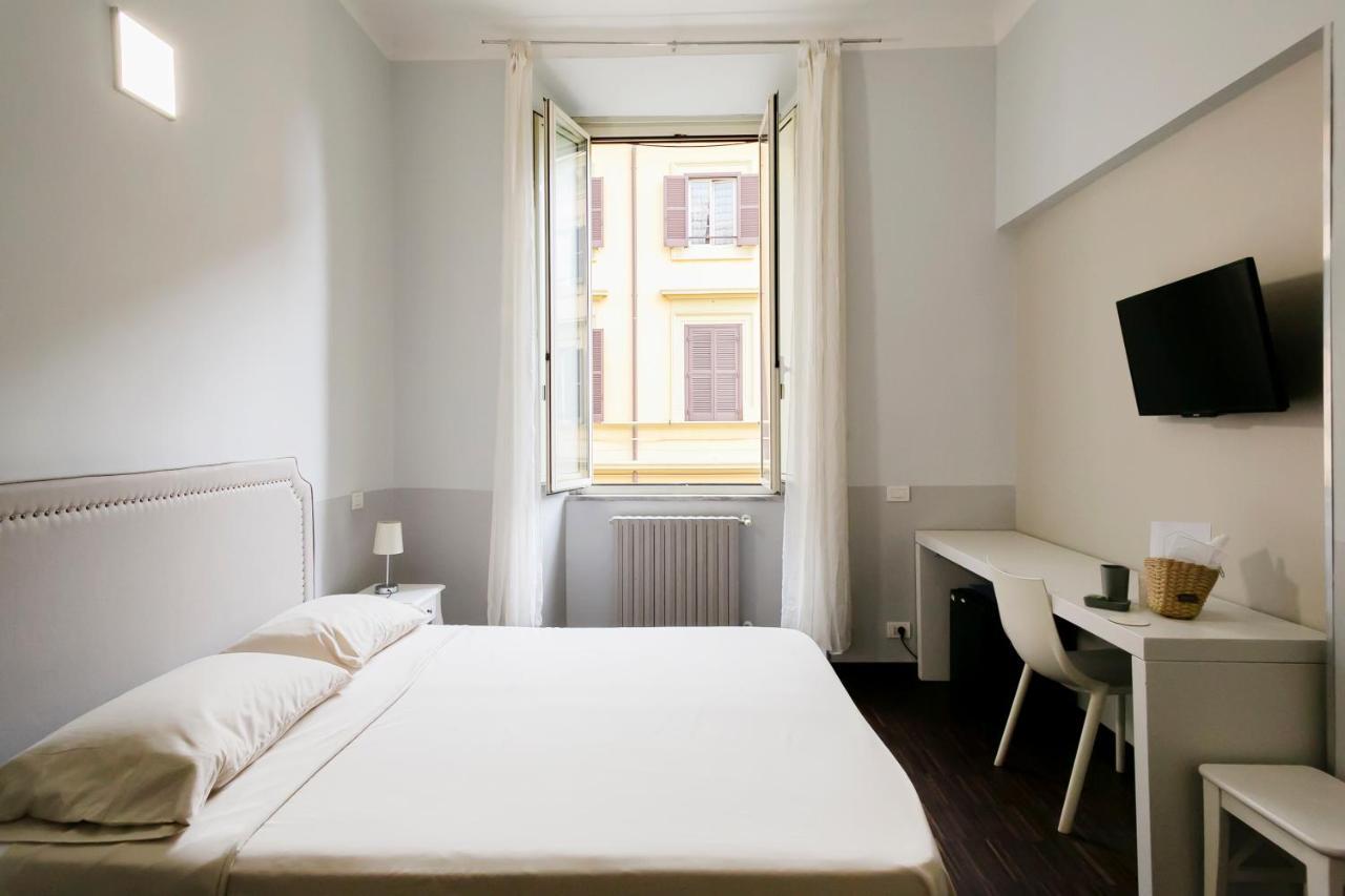 Dm69 - Termini Monti Crossroads Hotel Рим Екстериор снимка