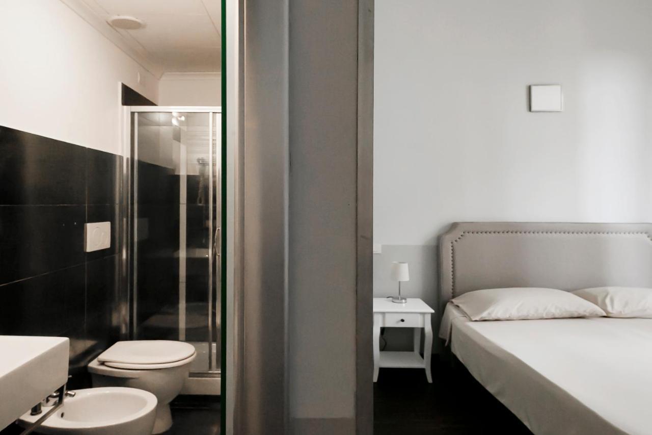 Dm69 - Termini Monti Crossroads Hotel Рим Екстериор снимка