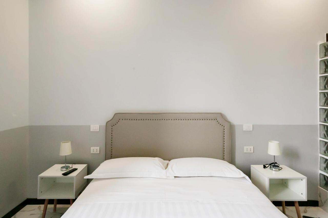 Dm69 - Termini Monti Crossroads Hotel Рим Екстериор снимка