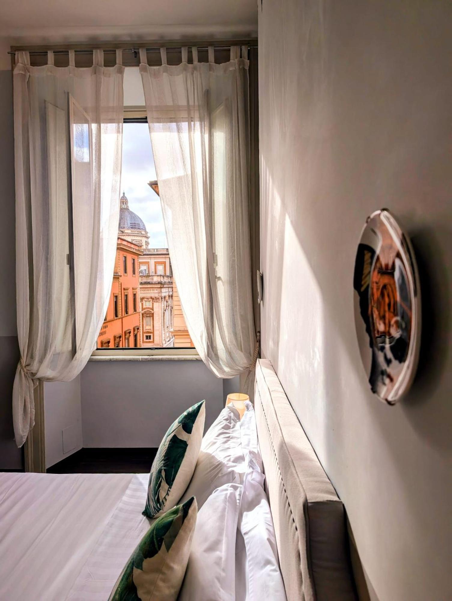 Dm69 - Termini Monti Crossroads Hotel Рим Екстериор снимка